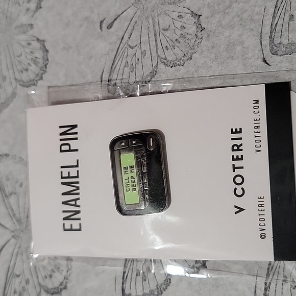 FIGS SCRUBS V COTERIE ENAMEL PIN - Picture 2 of 3